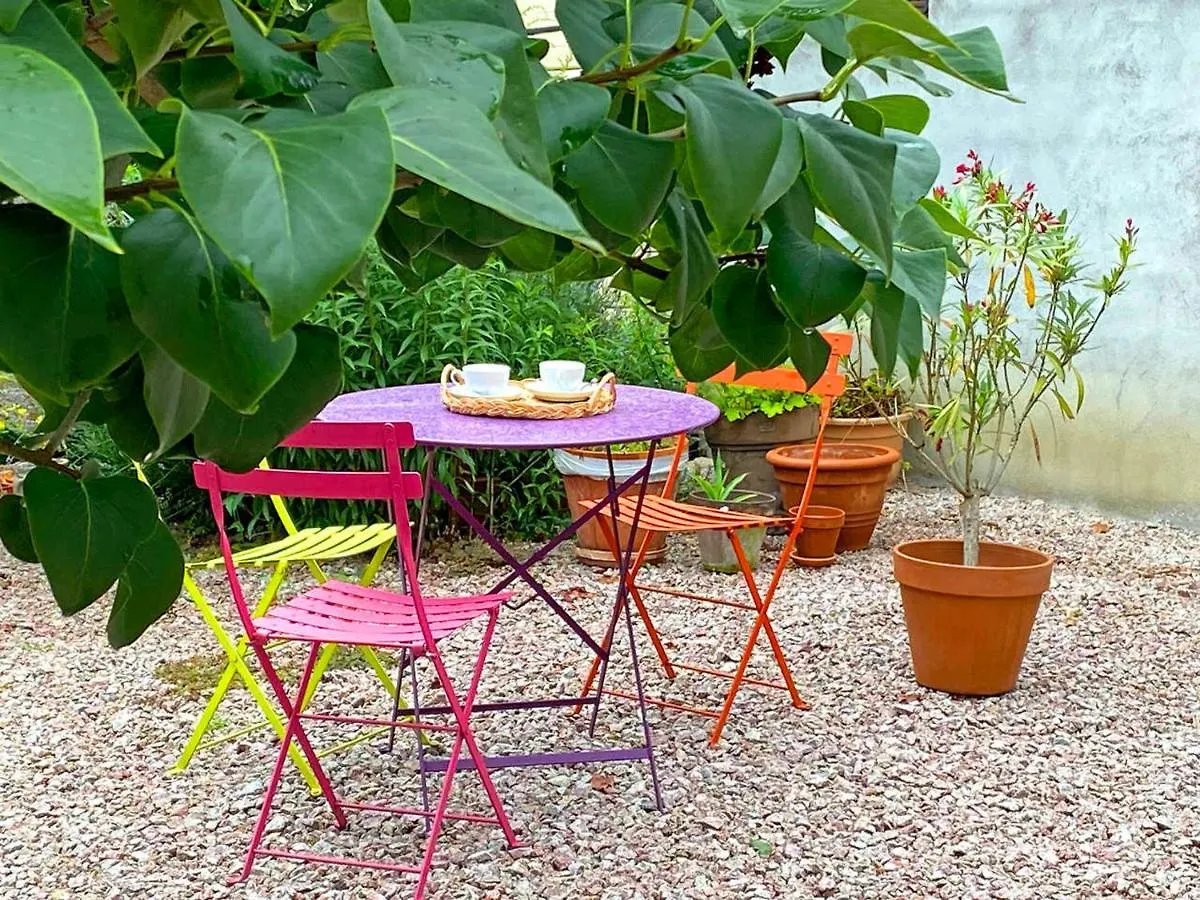 Gite Cosy Avec Spa, Grand Jardin, Proche De La Riviere Sioule - Ideal Pour Famille Et Relaxation - Fr-1-489-342 Saint-Bonnet-de-Rochefort