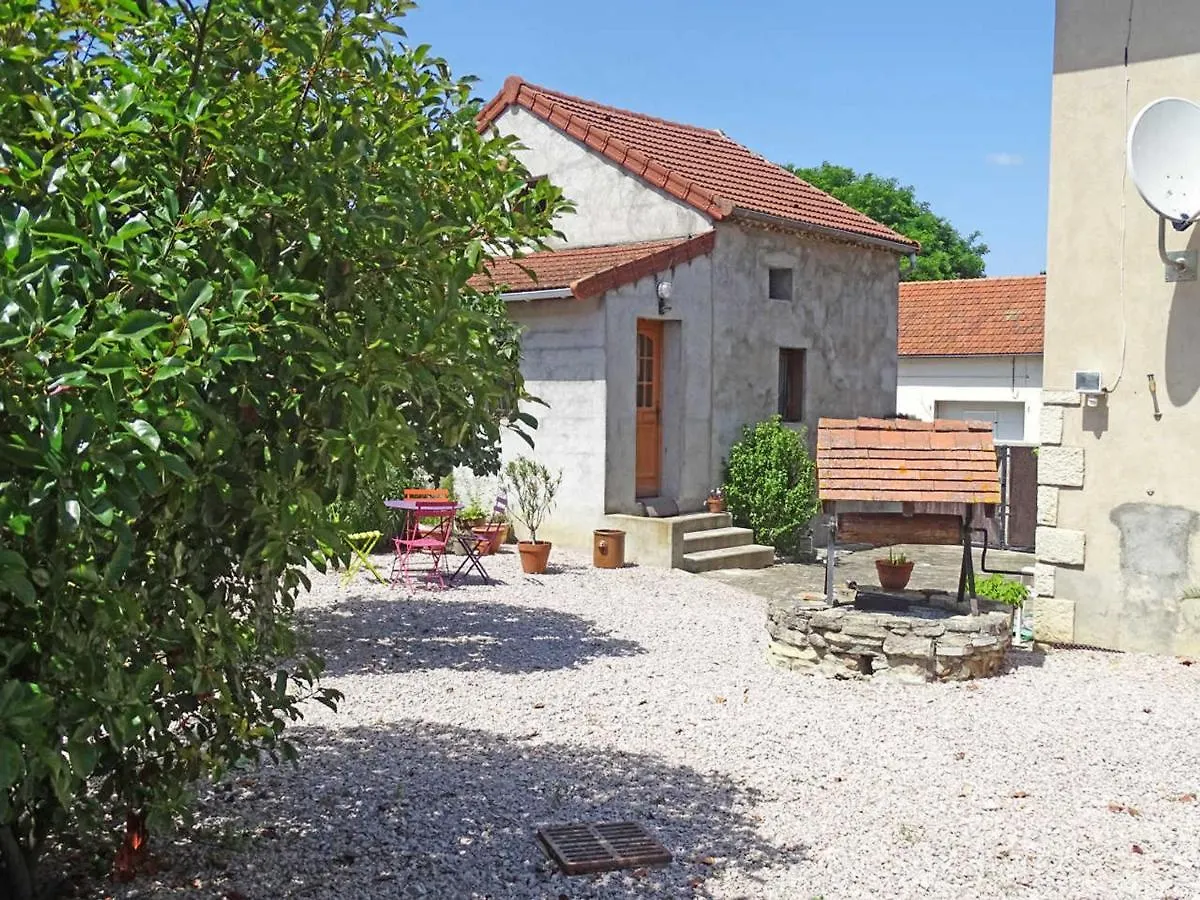 Gite Cosy Avec Spa, Grand Jardin, Proche De La Riviere Sioule - Ideal Pour Famille Et Relaxation - Fr-1-489-342 Saint-Bonnet-de-Rochefort France