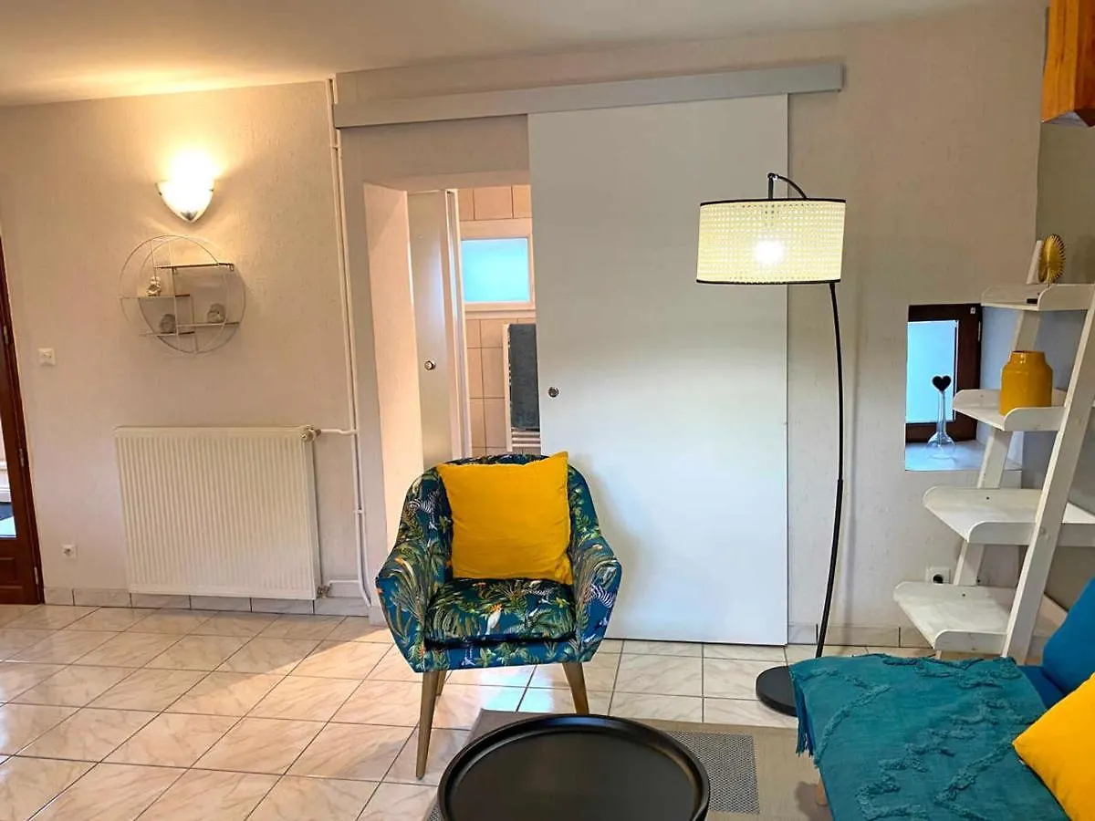 Gite Cosy Avec Spa, Grand Jardin, Proche De La Riviere Sioule - Ideal Pour Famille Et Relaxation - Fr-1-489-342 Saint-Bonnet-de-Rochefort 0*,